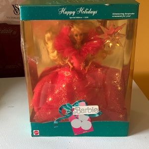 Happy Holidays Special Edition 1990 Barbie New in box